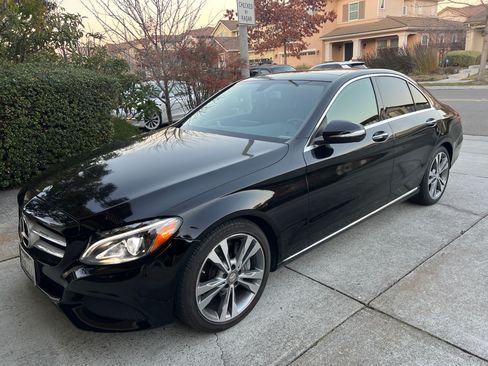 Used 2015 Mercedes-Benz C 300 Sedan image 2