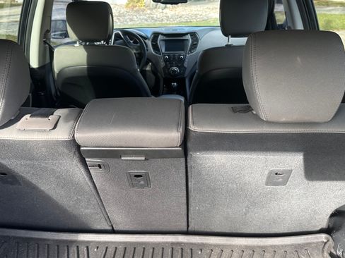 Used 2017 Hyundai Santa Fe Sport image 13