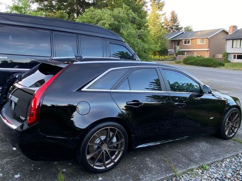 Used 2011 Cadillac CTS V w/ Wood Trim Package image 5