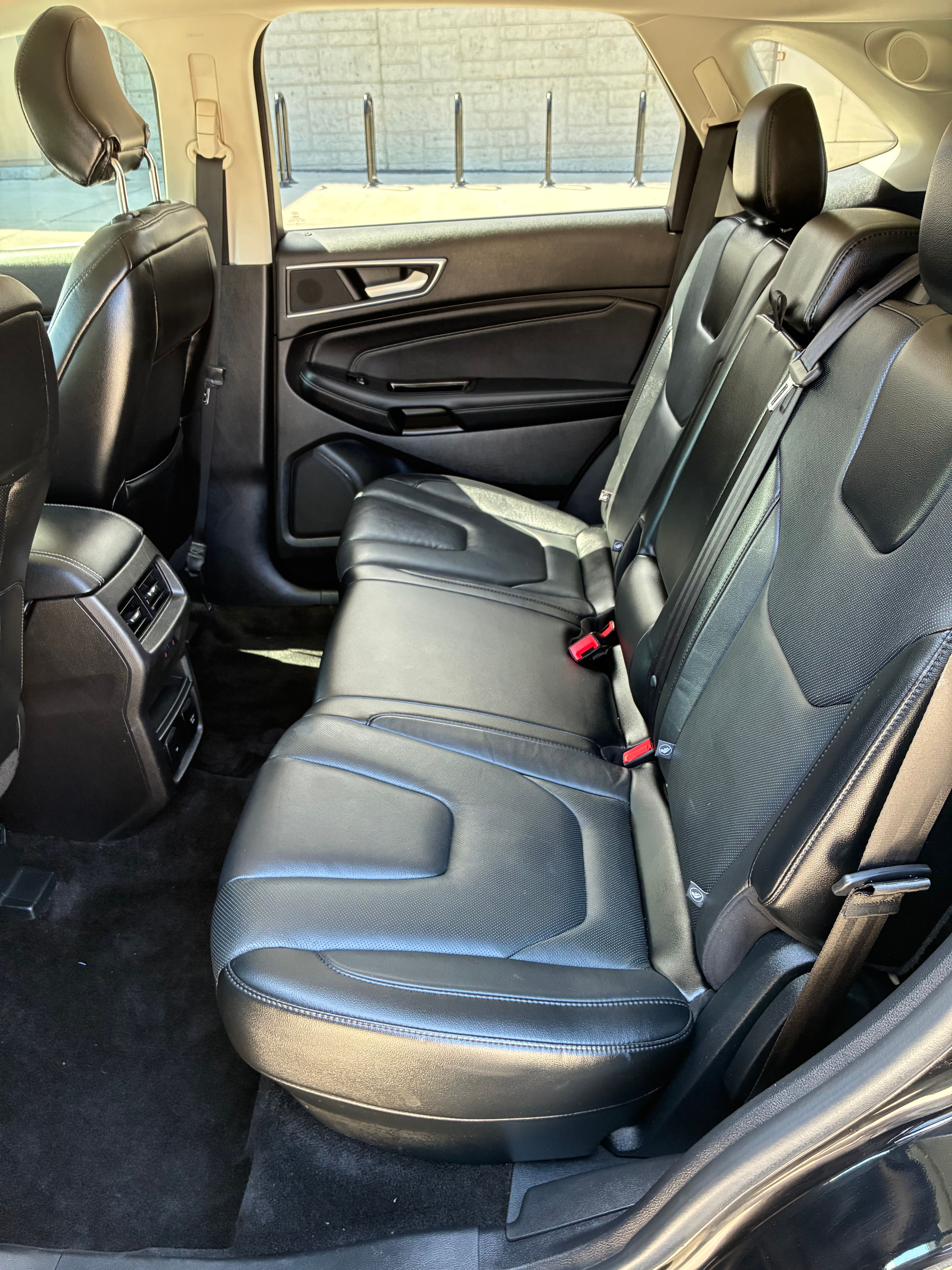 Used 2016 Ford Edge Titanium w/ Equipment Group 301A AWD/4WD image 11