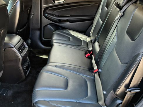 Used 2016 Ford Edge Titanium w/ Equipment Group 301A AWD/4WD image 11