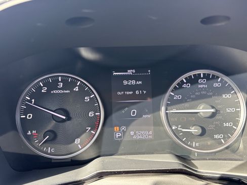 Used 2020 Subaru Outback Premium image 9