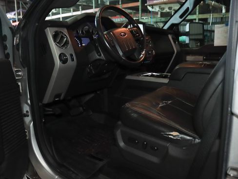 Used 2015 Ford F250 Lariat w/ Lariat Ultimate Package image 6