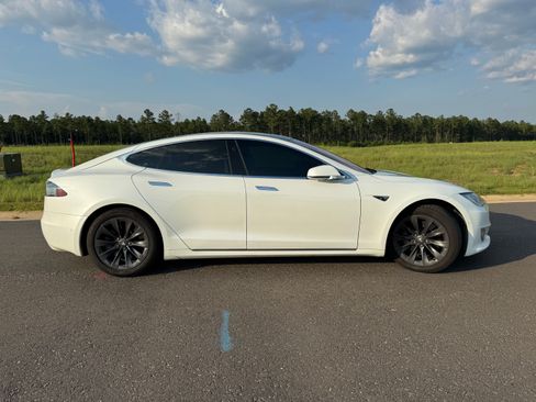 Used 2018 Tesla Model S 75D image 6