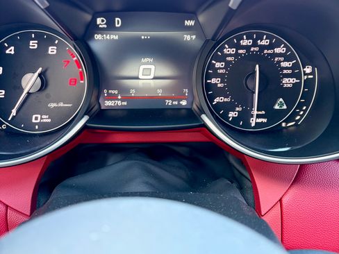 Used 2019 Alfa Romeo Giulia Quadrifoglio image 13