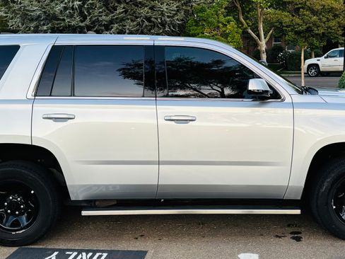 Used 2020 Chevrolet Tahoe 2WD w/ Remote Keyless Entry Package image 2
