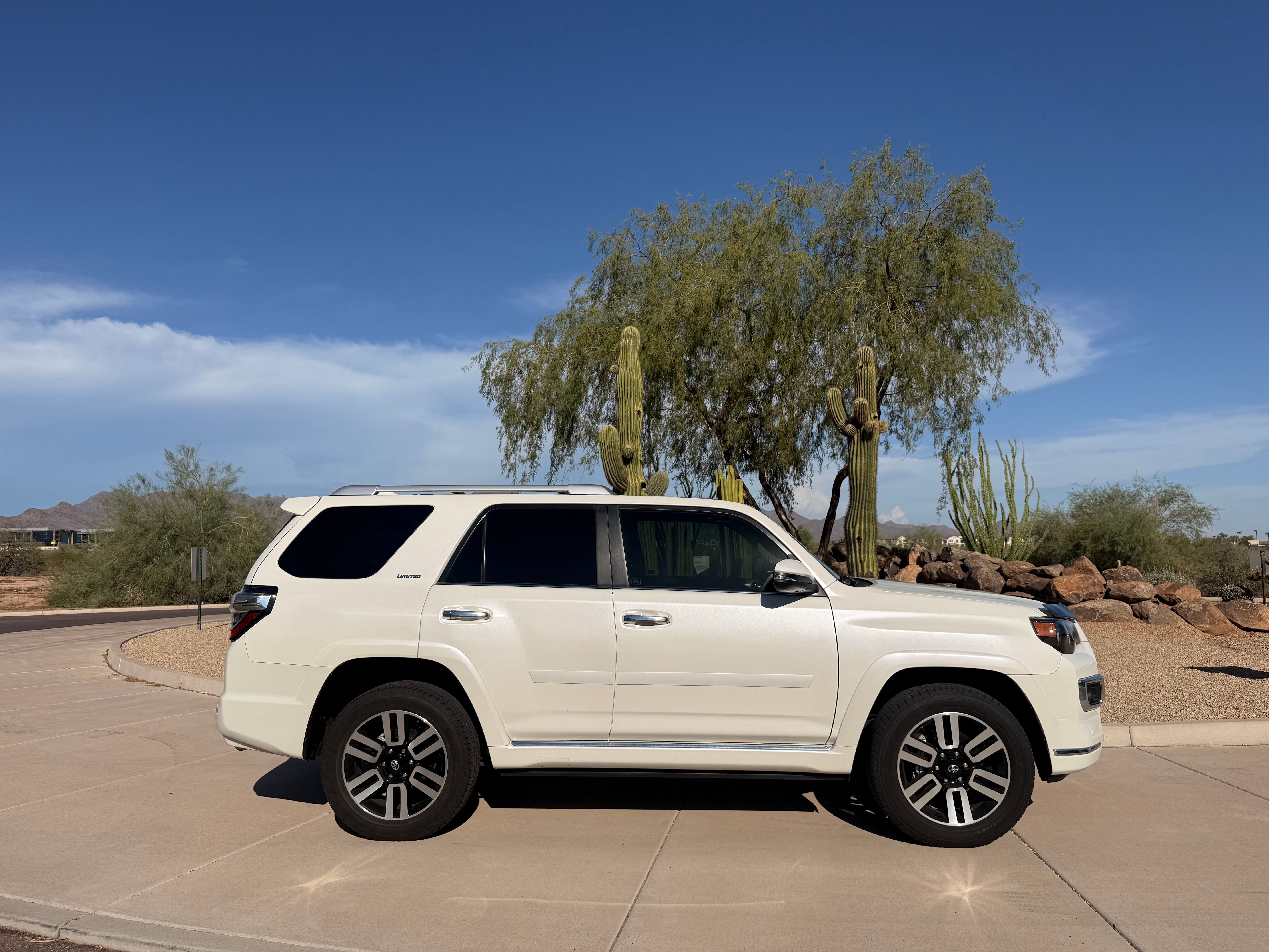 Used 2016 Toyota 4Runner Limited AWD/4WD image 16