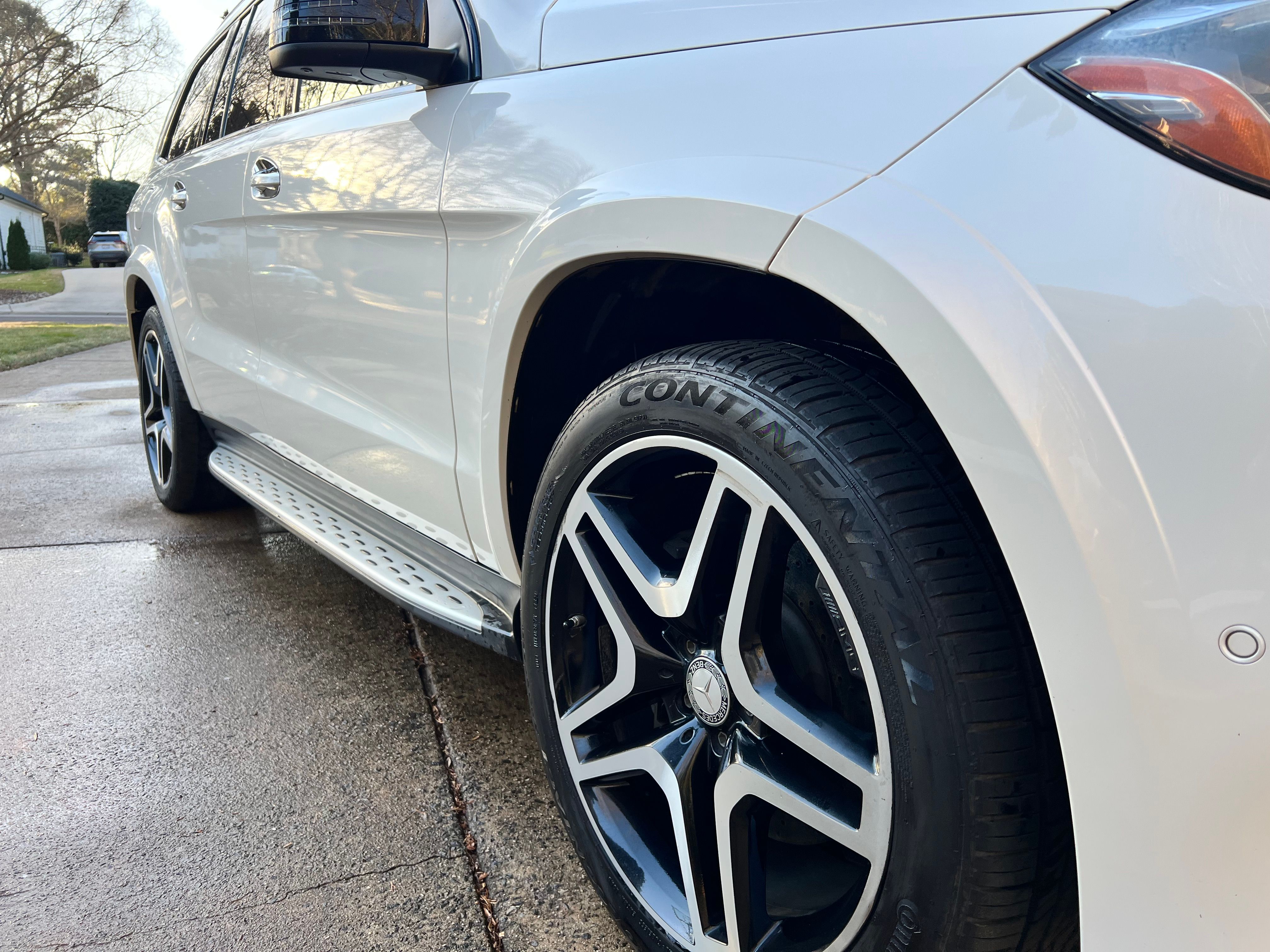 Used 2017 Mercedes-Benz GLS 550 4MATIC image 9