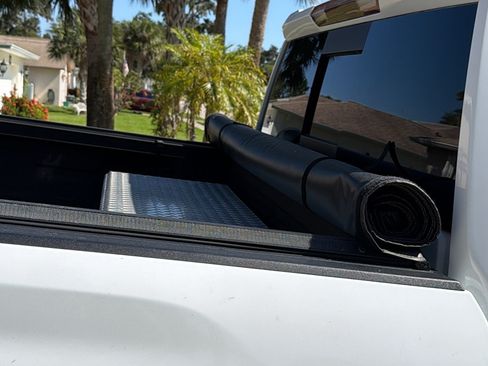 Used 2020 Chevrolet Silverado 2500 LTZ w/ LTZ Convenience Package image 17