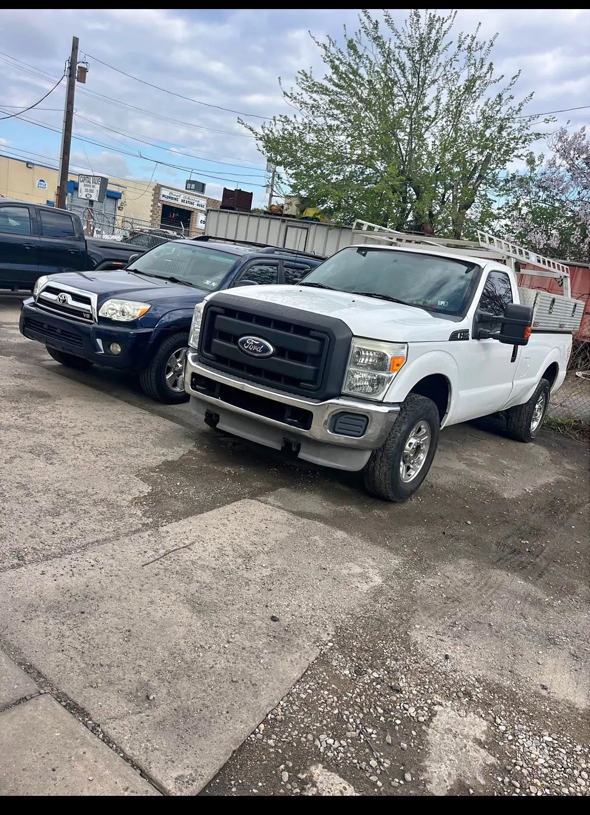 Used 2011 Ford F250 XL w/ PWR Equipment Group AWD/4WD image 2
