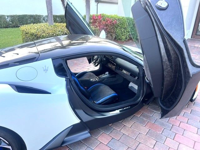 Used 2022 Maserati MC20 Coupe RWD image 11