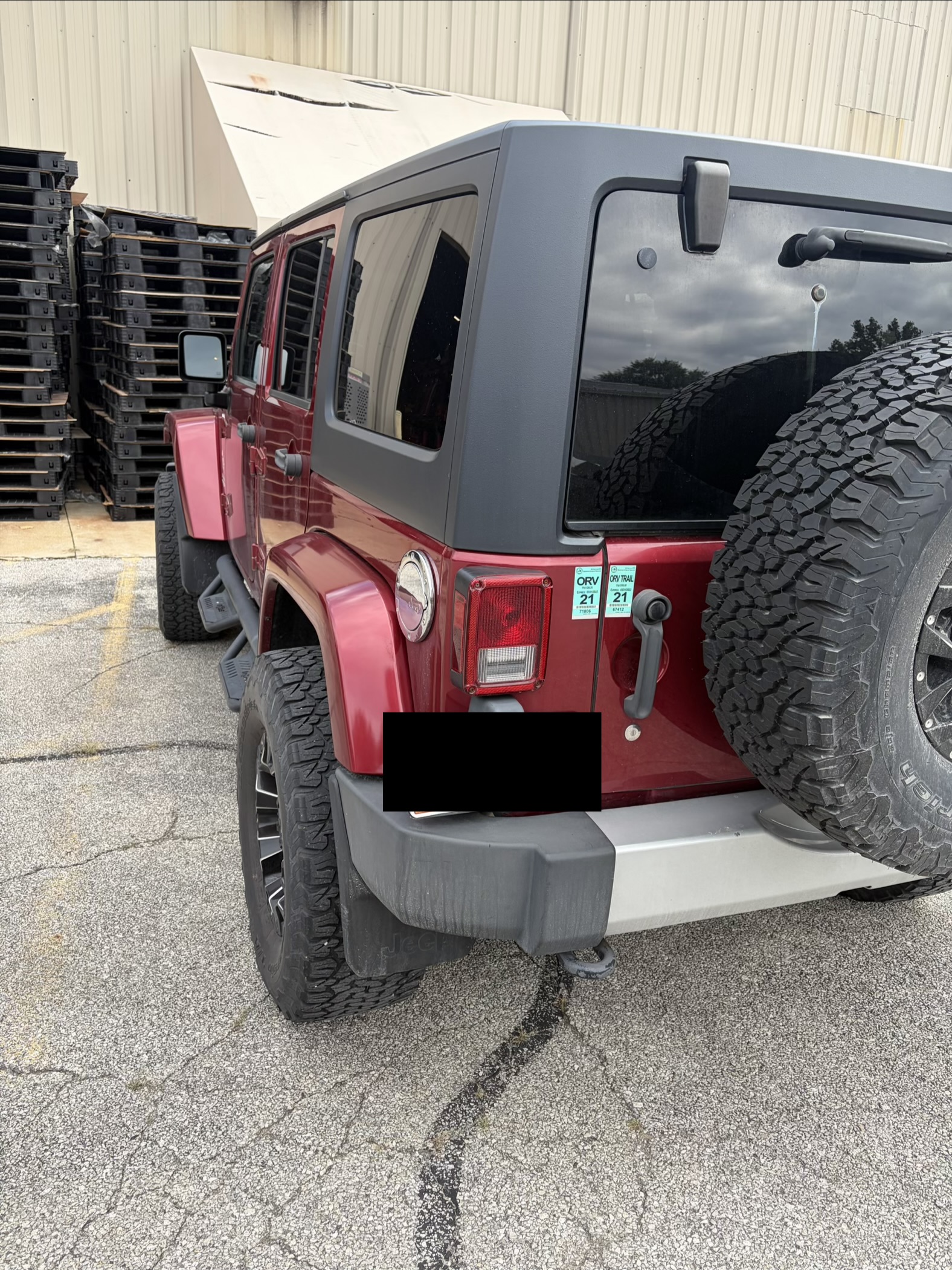 Used 2011 Jeep Wrangler Unlimited Sahara AWD/4WD image 5