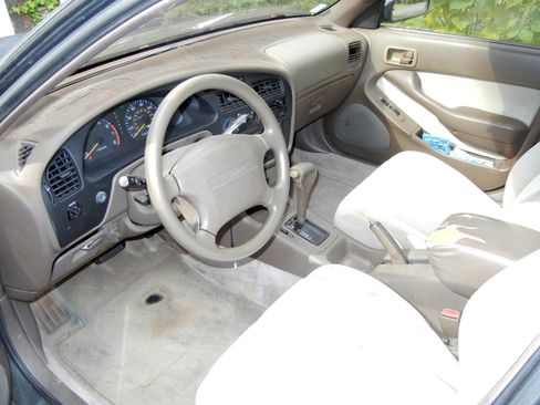 Used 1994 Toyota Camry LE image 11