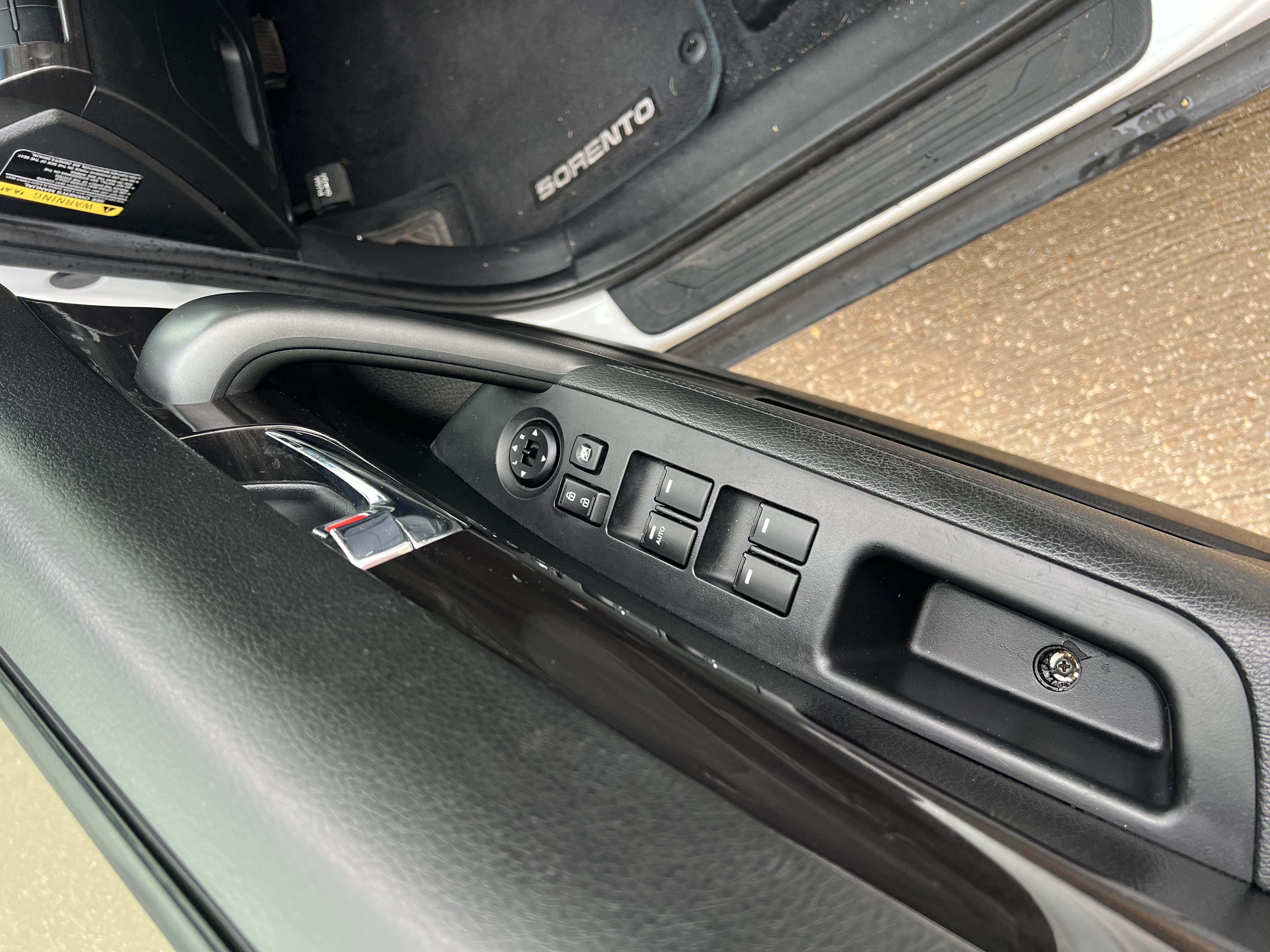 Used 2012 Kia Sorento FWD image 15