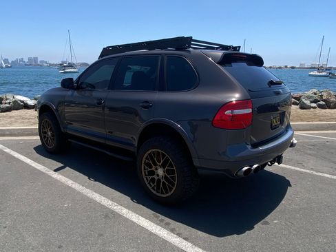 Used 2009 Porsche Cayenne Turbo S AWD/4WD image 30