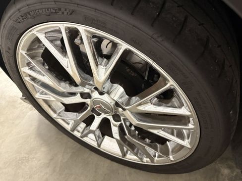 Used 2017 Chevrolet Corvette Grand Sport RWD image 16