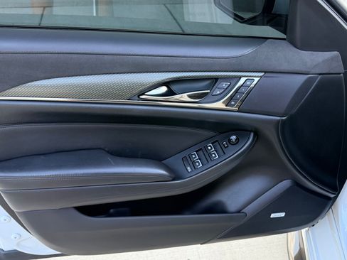 Used 2017 Cadillac CTS V w/ Luxury Package RWD image 21