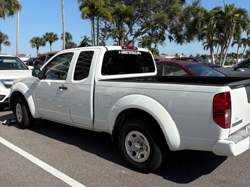 Used 2019 Nissan Frontier S image 1