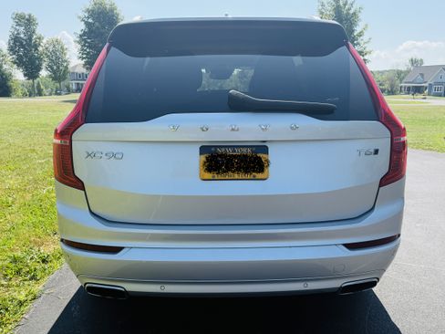 Used 2019 Volvo XC90 T6 Momentum w/ Advanced Package image 4