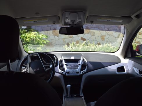 Used 2011 GMC Terrain SLE w/ Convenience Package FWD image 10