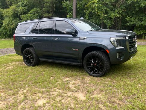 Used 2021 GMC Yukon AT4 w/ Rear Media and Nav Package AWD/4WD image 1