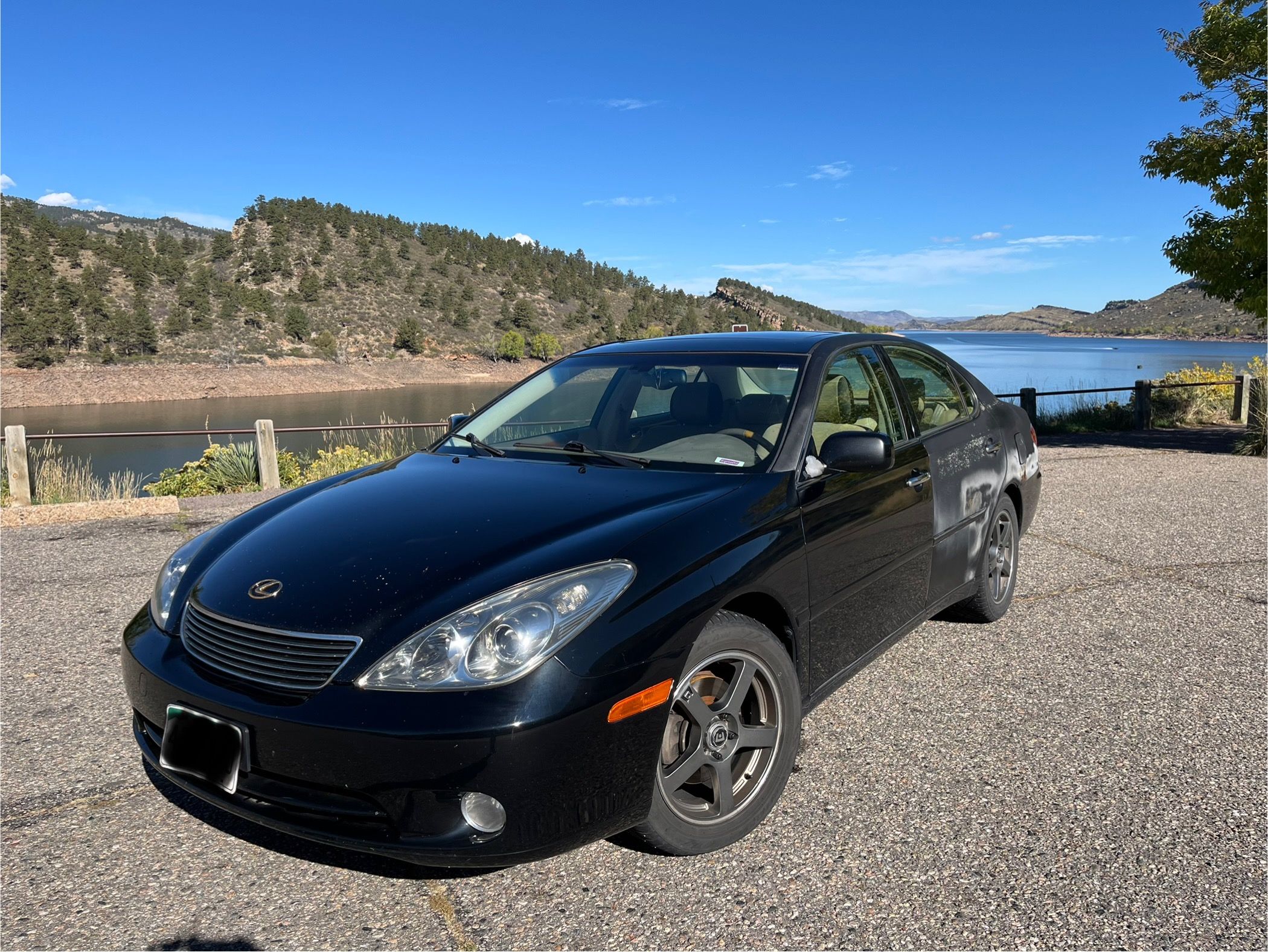 Used 2005 Lexus ES 330 FWD image 2