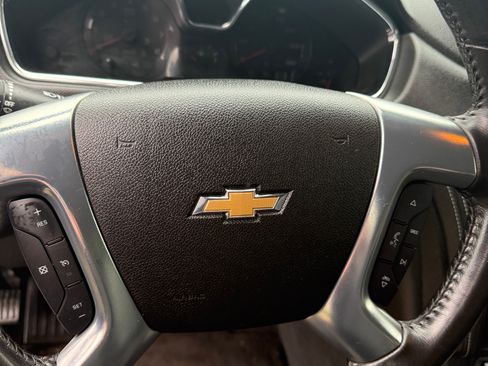 Used 2017 Chevrolet Traverse LT AWD/4WD image 12