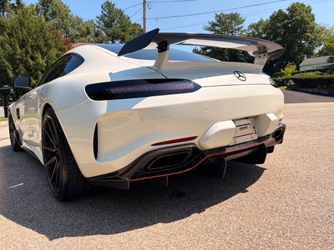 Used 2016 Mercedes-Benz AMG GT S image 13