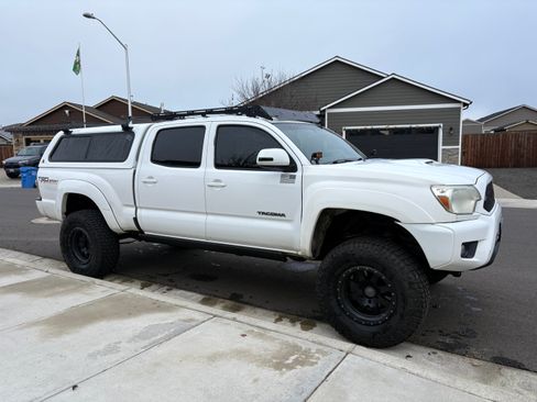 Used 2015 Toyota Tacoma 4x4 Double Cab image 1