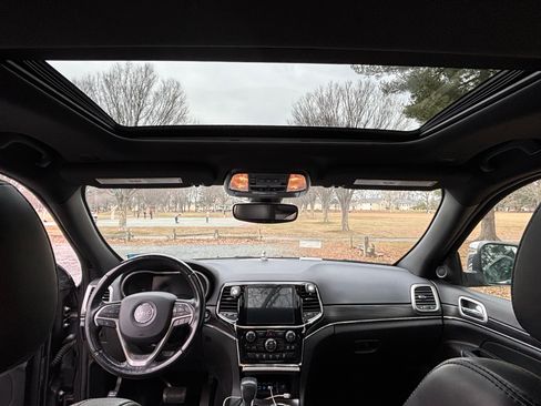 Used 2020 Jeep Grand Cherokee Limited image 10