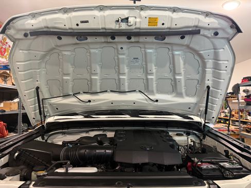 Used 2014 Toyota FJ Cruiser 4WD image 12