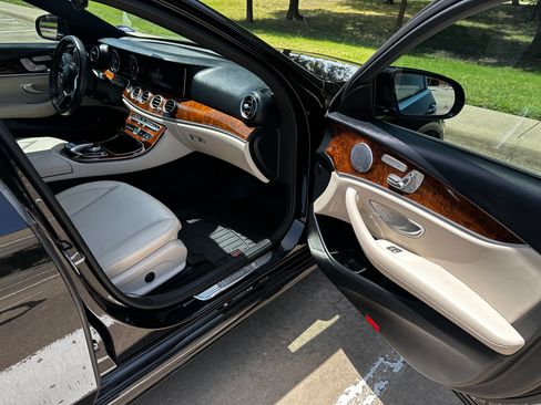 Used 2019 Mercedes-Benz E 450 4MATIC Sedan image 6