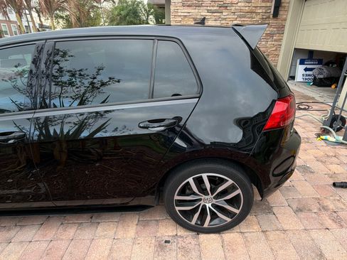 Used 2017 Volkswagen Golf SEL image 11