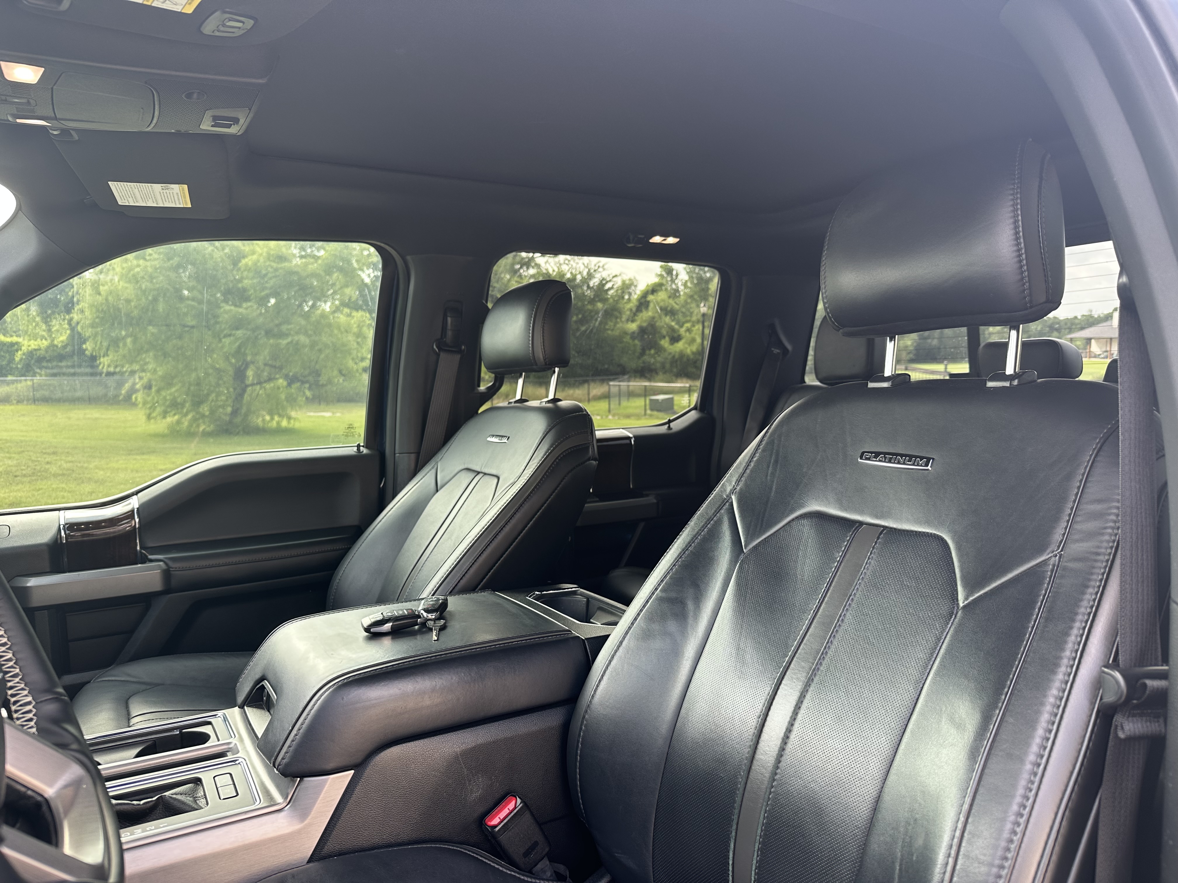 Used 2016 Ford F150 Platinum w/ Equipment Group 701A Luxury AWD/4WD image 14