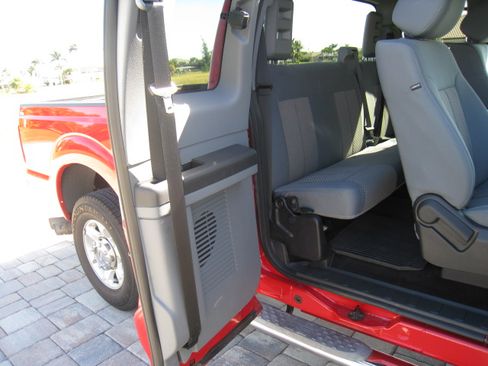 Used 2014 Ford F250 XLT image 17