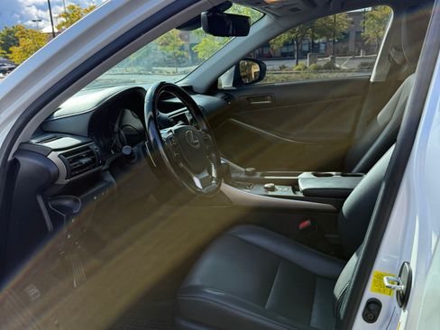 Used 2017 Lexus IS 300 AWD w/ Premium Package image 11