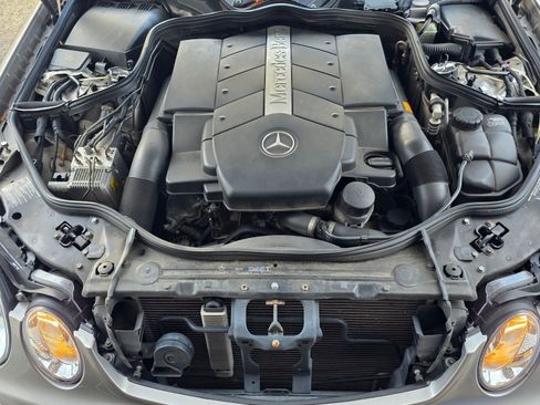 Used 2004 Mercedes-Benz E 500 E 500 Sedan 4D image 1