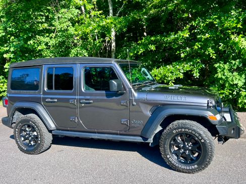 Used 2022 Jeep Wrangler Unlimited Sport AWD/4WD image 2