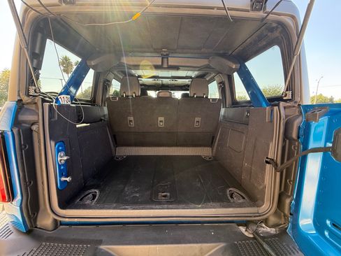 Used 2023 Ford Bronco Badlands image 12