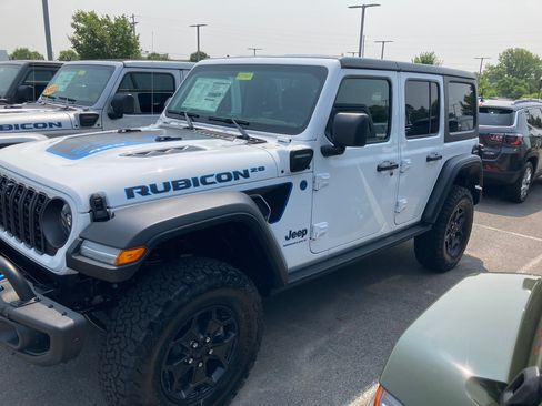 Used 2023 Jeep Wrangler Unlimited Rubicon 4xe image 1