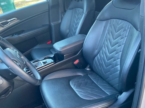 Used 2024 Kia Sportage X-Line w/ X-Line Premium Package image 9