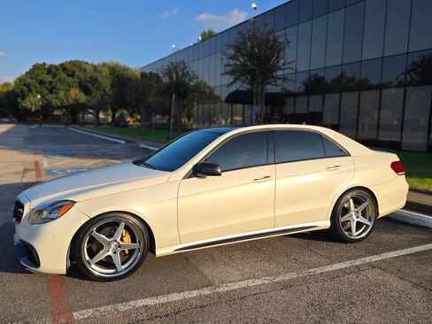 Used 2014 Mercedes-Benz E 350 Sedan image 25