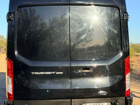 Used 2020 Ford Transit 250 Medium Roof image 17