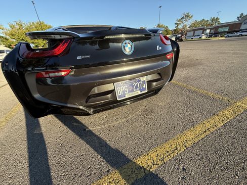 Used 2019 BMW i8 Roadster image 28