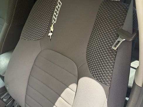 Used 2017 Nissan Frontier PRO-4X AWD/4WD image 25
