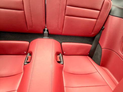 Used 2024 Porsche 911 Carrera image 11