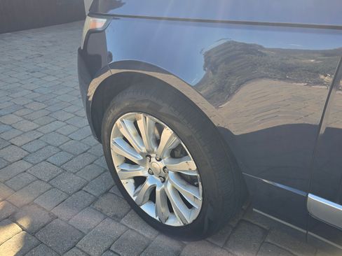 Used 2014 Land Rover Range Rover Supercharged image 25