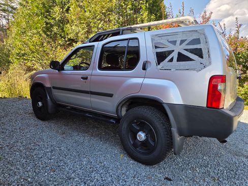 Used 2004 Nissan Xterra XE image 21