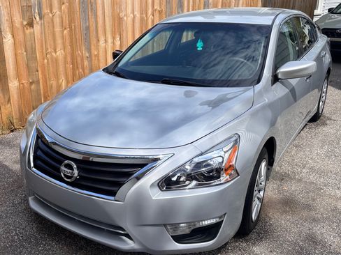 Used 2015 Nissan Altima 2.5 S w/ Power Driver Seat Package FWD image 1