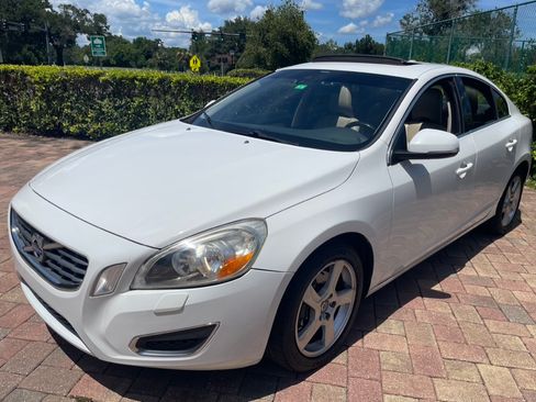 Used 2012 Volvo S60 T5 image 2